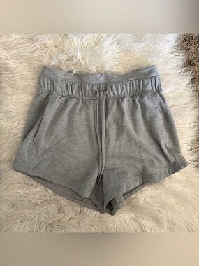 lululemon athletica Inner Glow High-Rise 3” *Modal Heathered Core Medium Grey